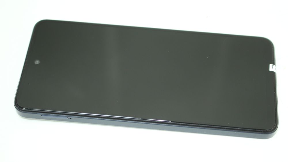 ZTE Nubia V60 Design 6/256GB