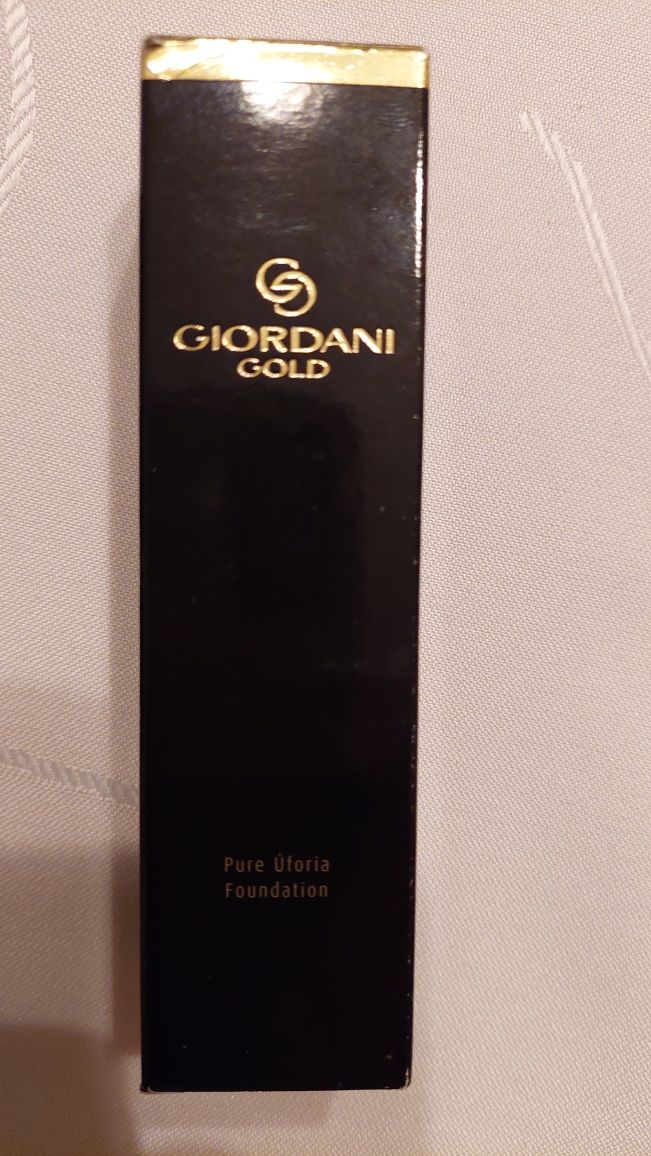 Podklad giordani gold  pure uforia foundation porcelain