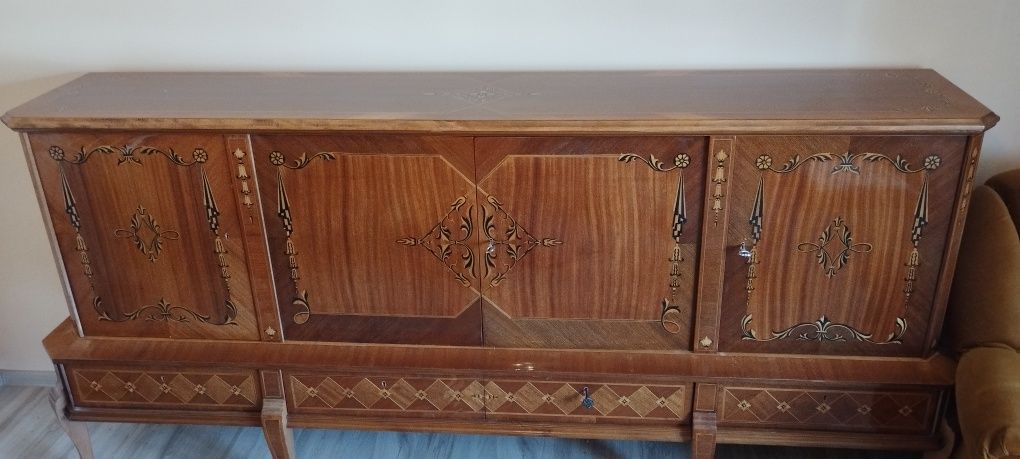 Zestaw mebli Rumuńskich Sheraton