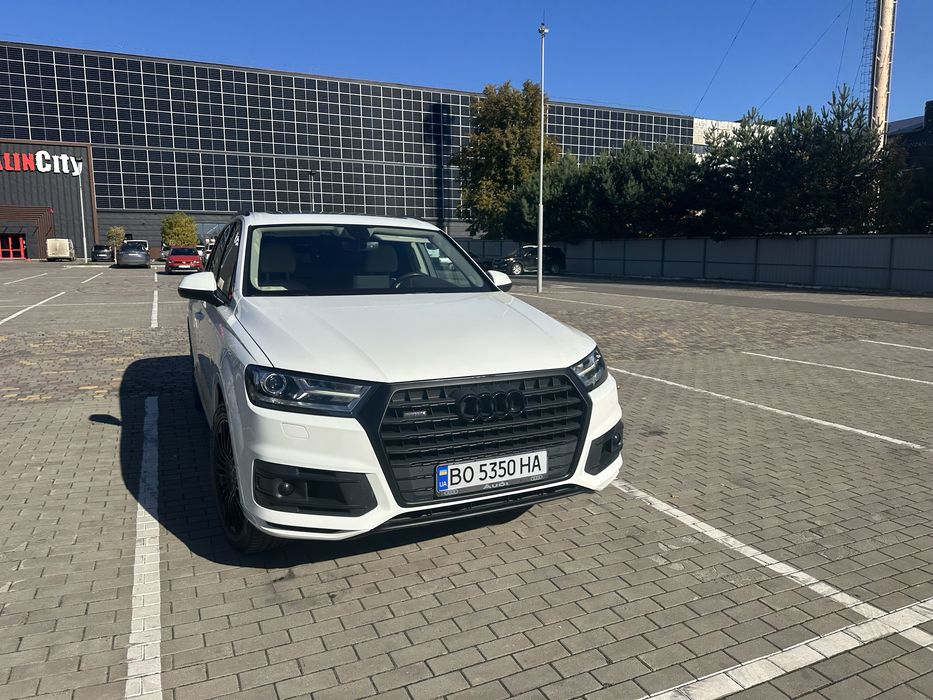 Продам AUDI Q7 2018