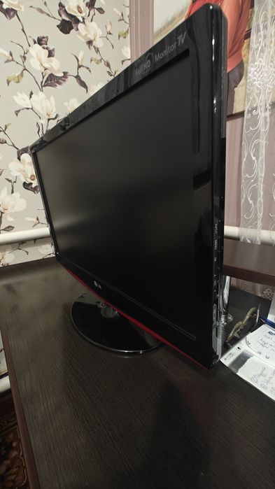 Монітор LG +TV 22" чудовий стан