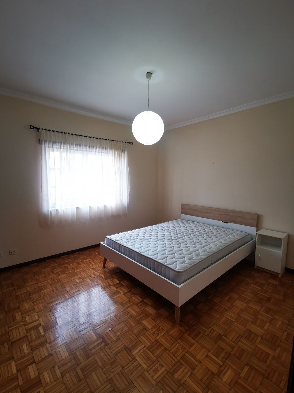 Apartamento T3 com garagem fechada