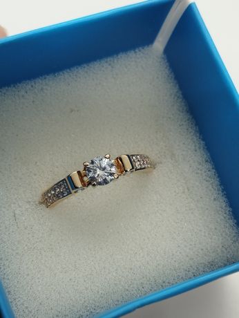 Золотое кольцо 2 грамма 17.5 размер