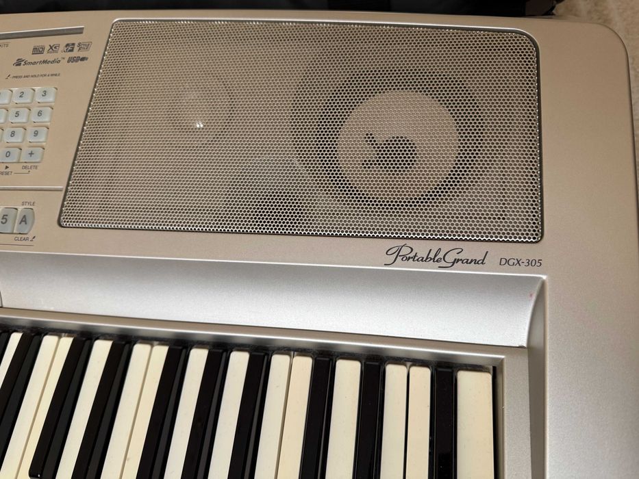 YAMAHA Keyboard Portable Grand DGX-305 pianino cyfrowe, 1 właściciel