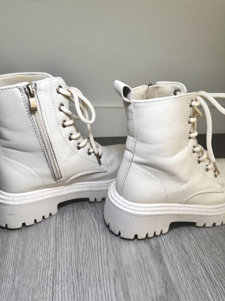 Botas - como novas