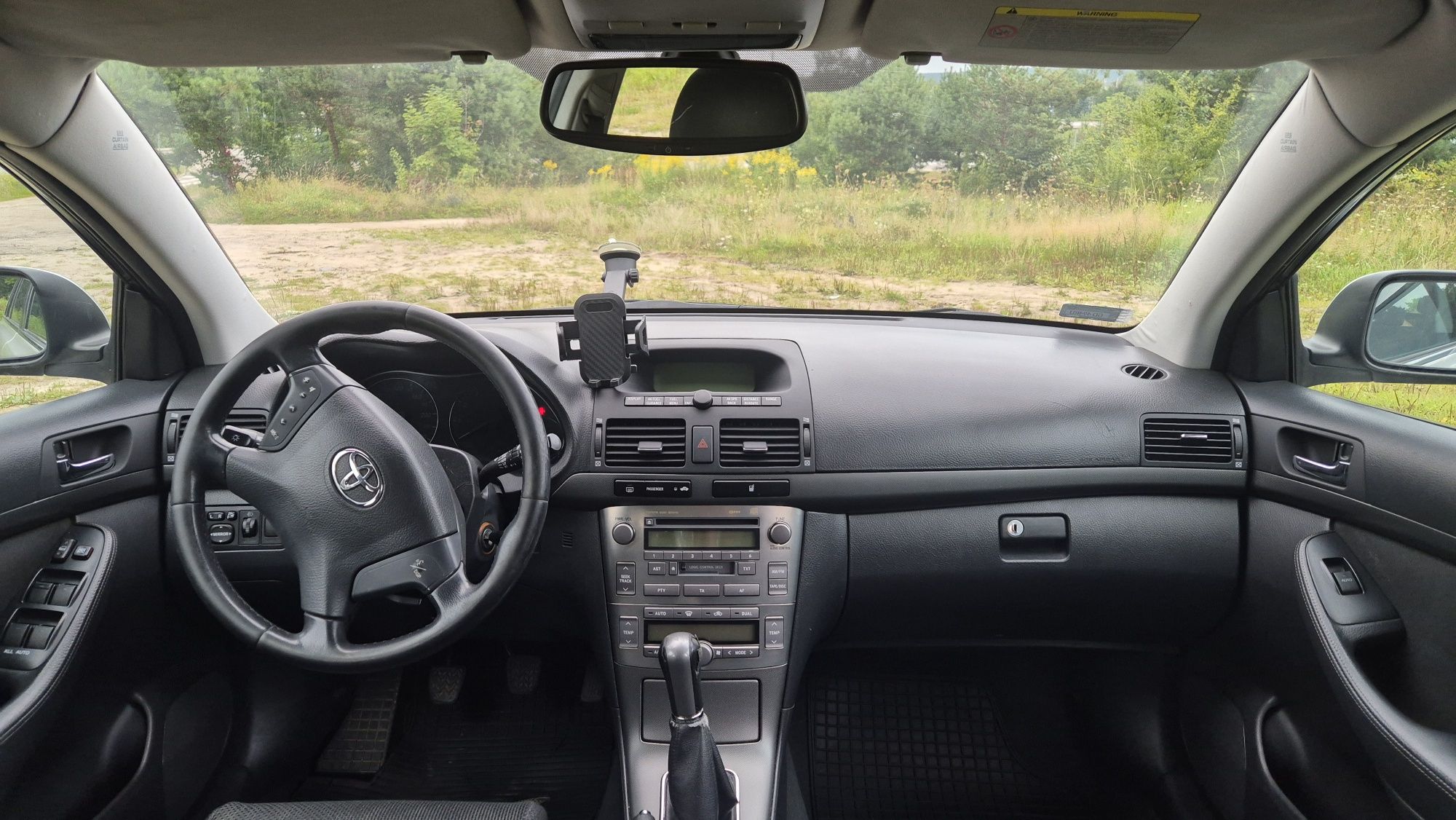 Toyota Avensis 1.8 benzyna 2004r. klima, el. szyby, hak, 129KM