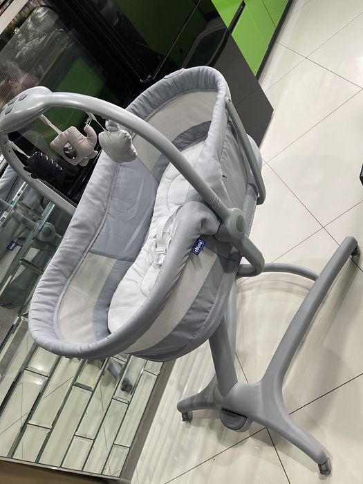 Chicco baby hug air (na gwarancji) +materac z prześcieradełkiem