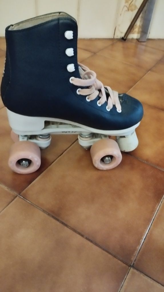 Patins 4 rodas 37