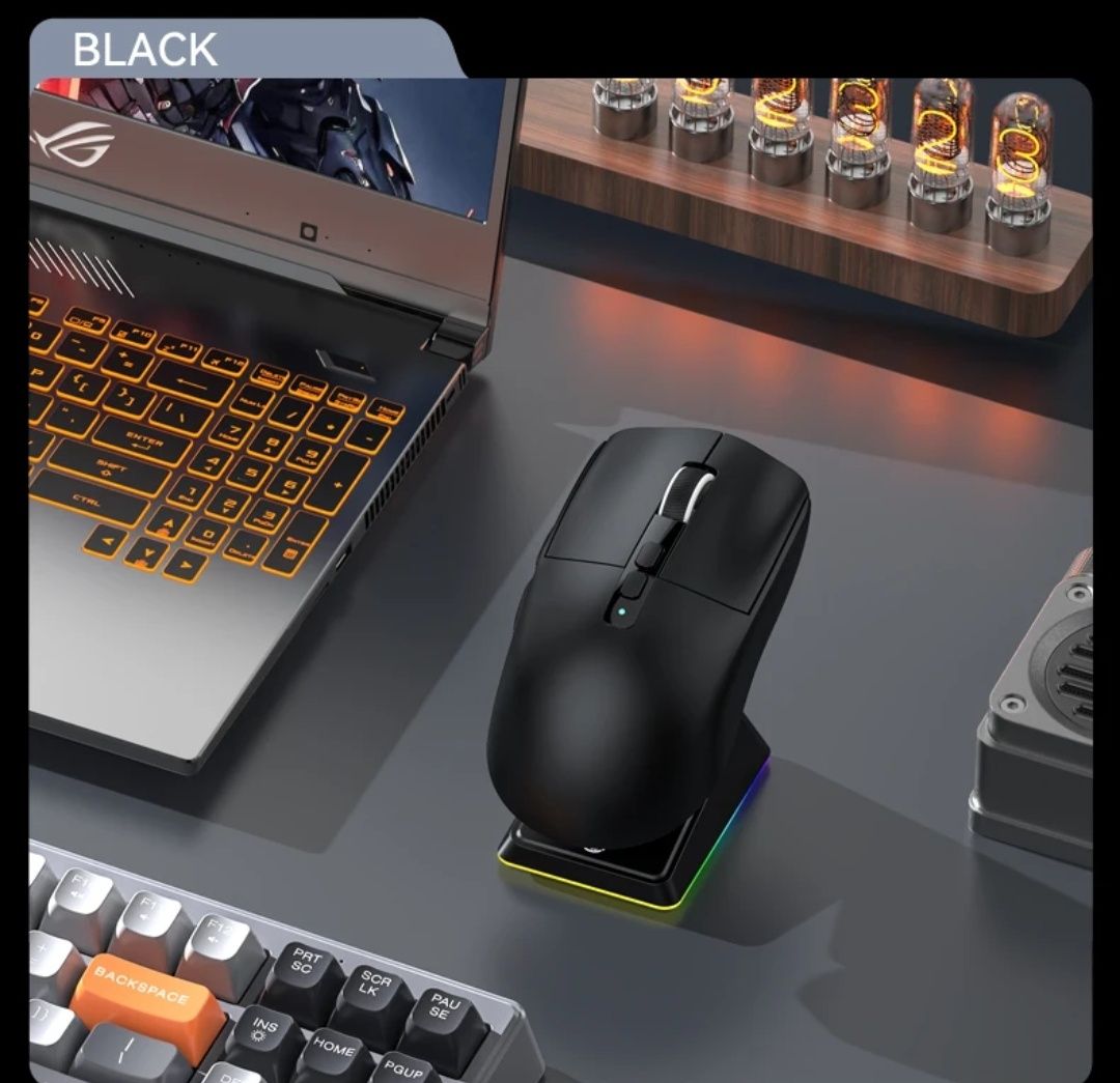 Мышка Attack Shark x6,PAW3395,black/white,Подставка RGB,лёгкая,26к-DPI