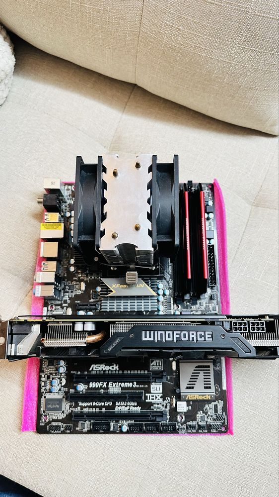 Motherboard + CPU AMD + Memororia + Placa de Video