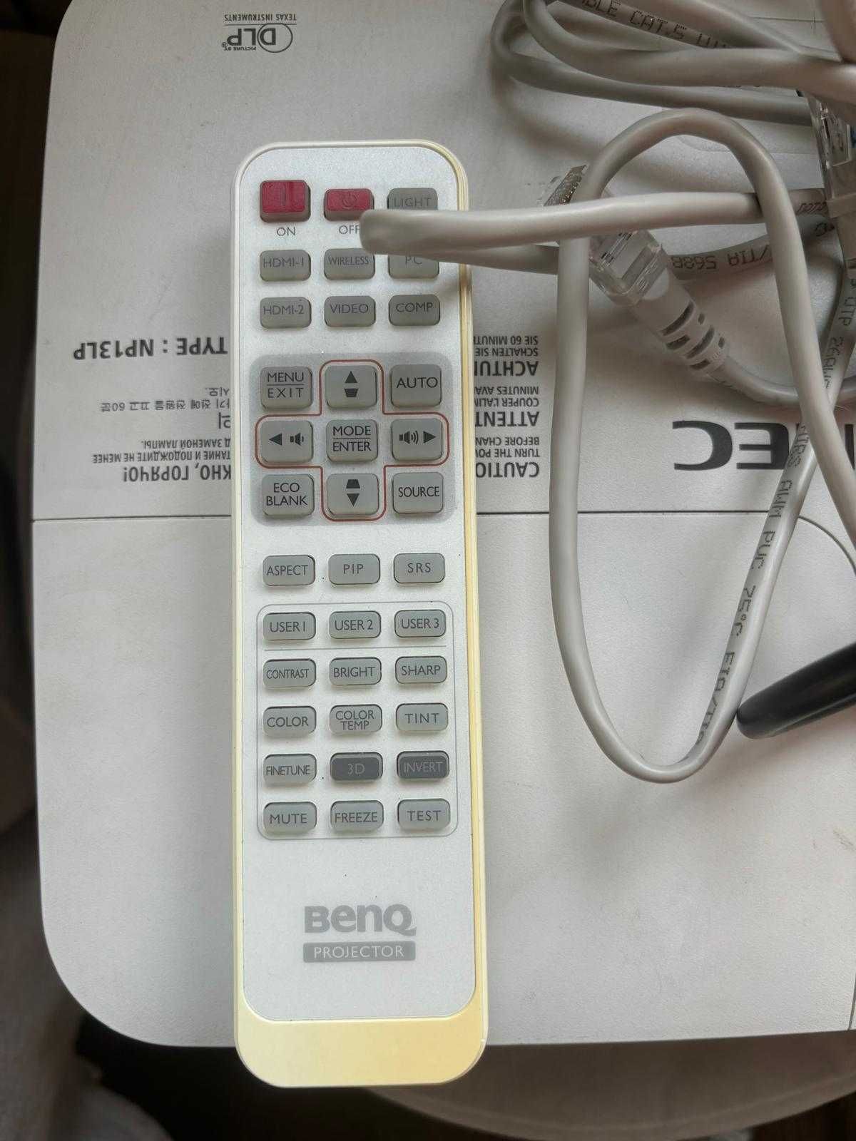 Projektor NEC V260G
