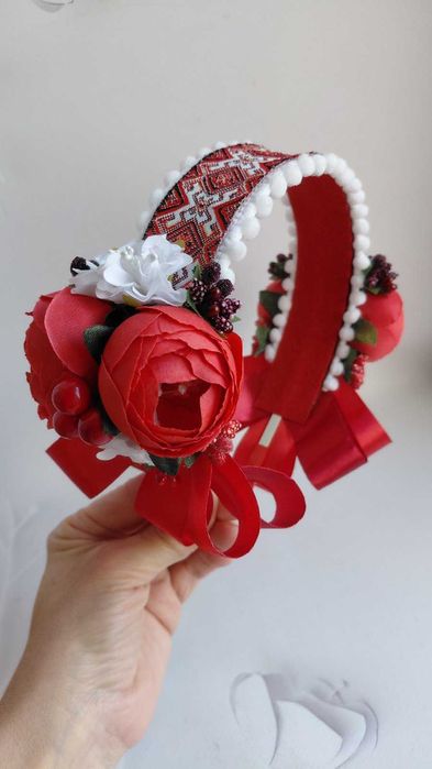 Чільце українське, червоно-бордове. Віночок-чільце на обручі