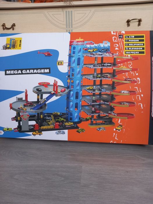 Garagem de carros como  nova