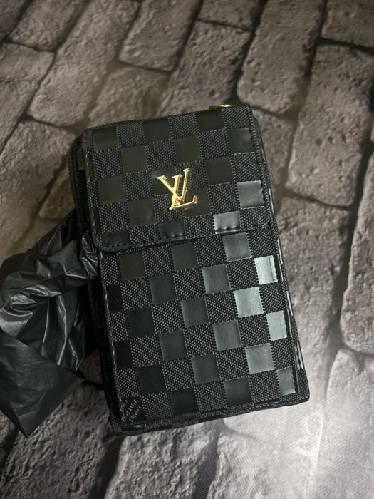 РАСПРОДАЖА -60% Женская мини сумочка LV черный маленький клатч Луи Вит