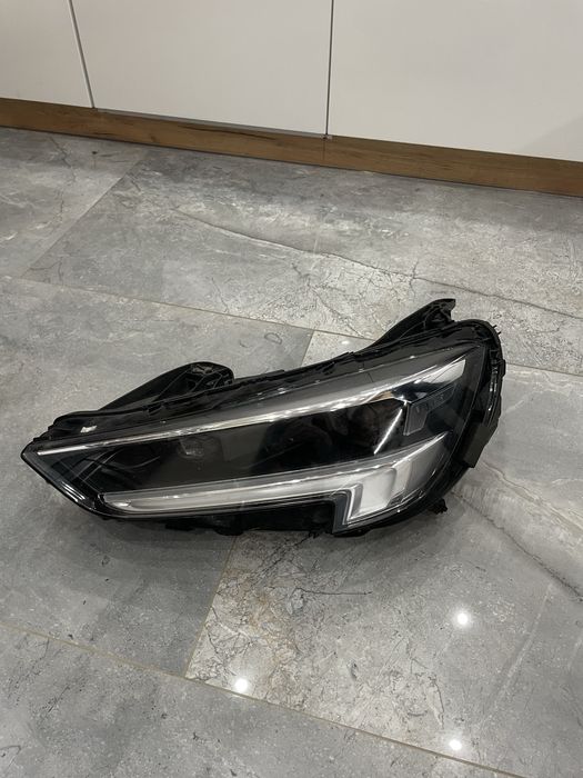 Lampa opel insignia