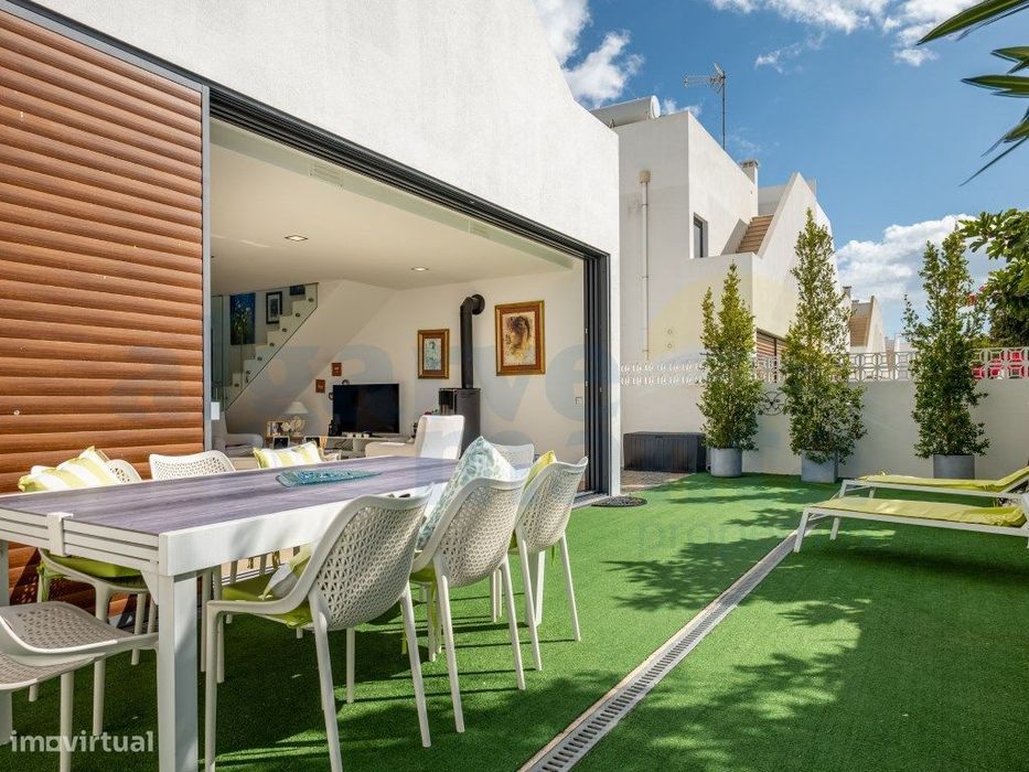 Moradia Contemporânea T3 com Vista Mar Luz de Tavira, Algarve, Port...