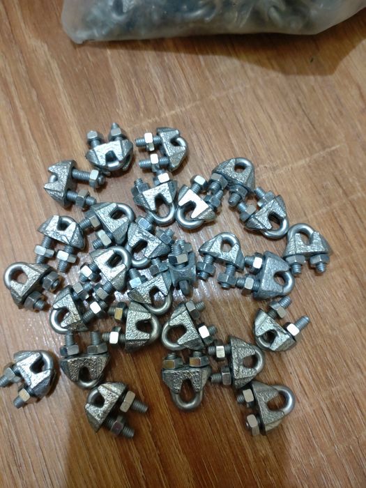 mocowanie konfirmaty wkręty do drewna płyt meblowych