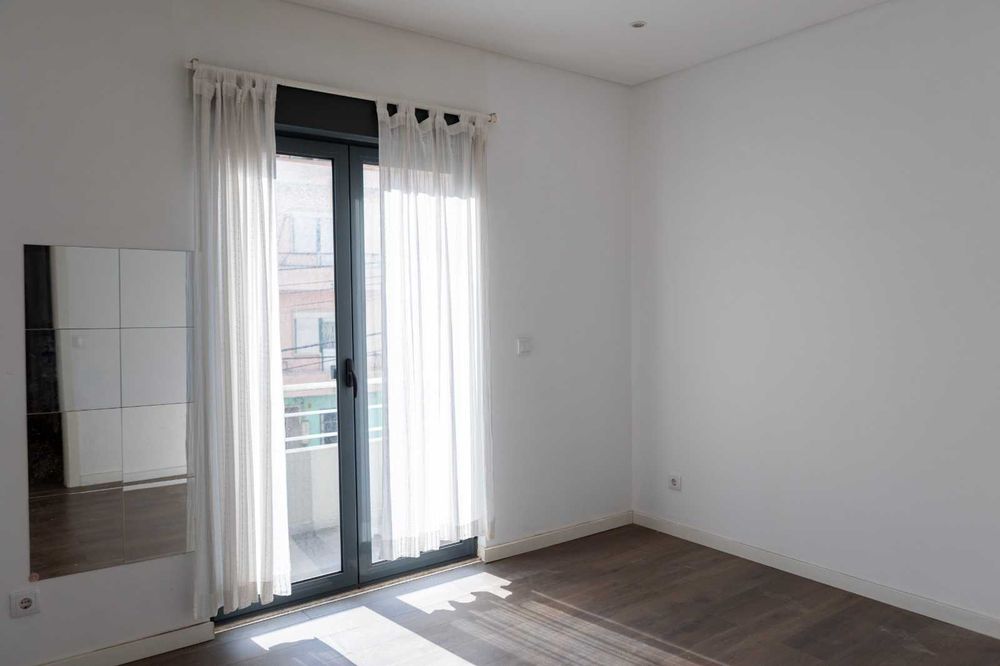 Apartamento T2 com varanda para alugar