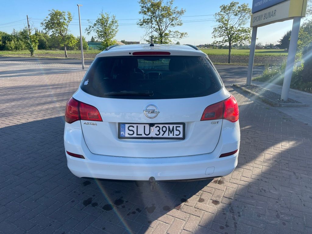 Do sprzedania Astra J Kombi 2012 1.7 CDTI