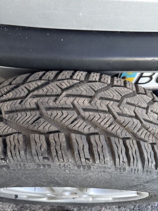 Легкосплавні диски + зимова резина Kormoran R16