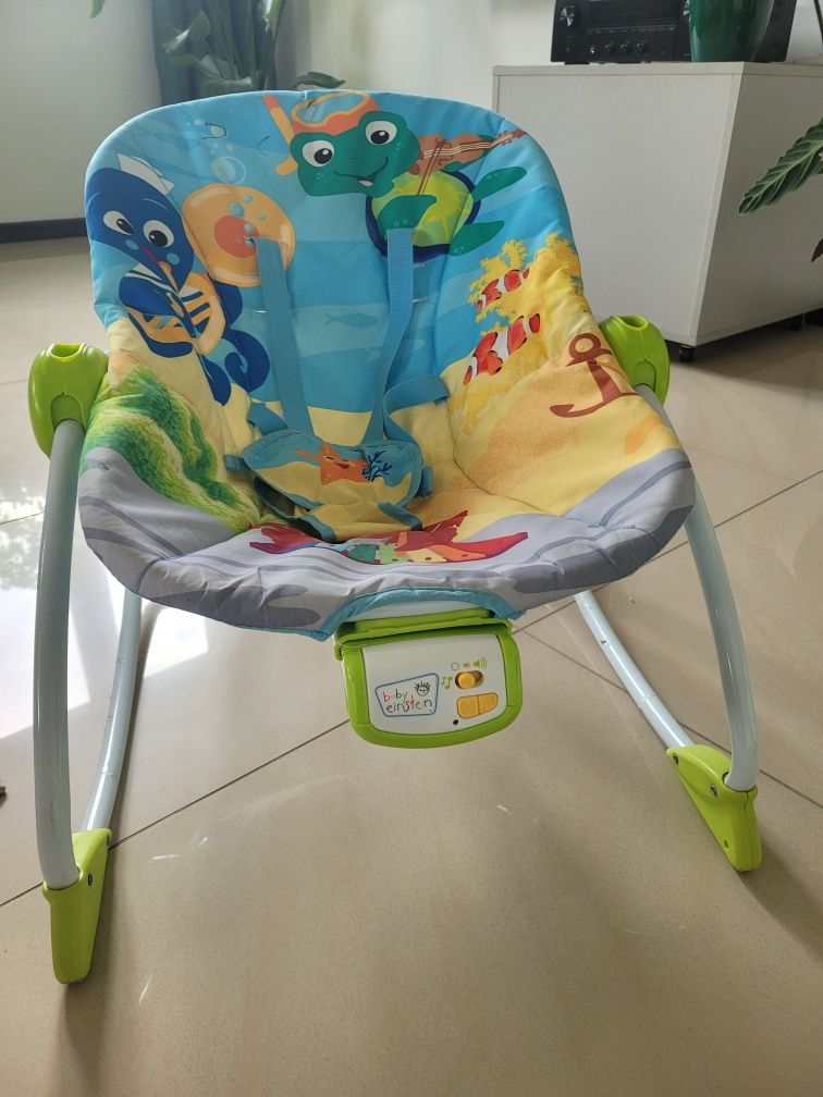 Bujaczek, leżaczek Baby Einstein