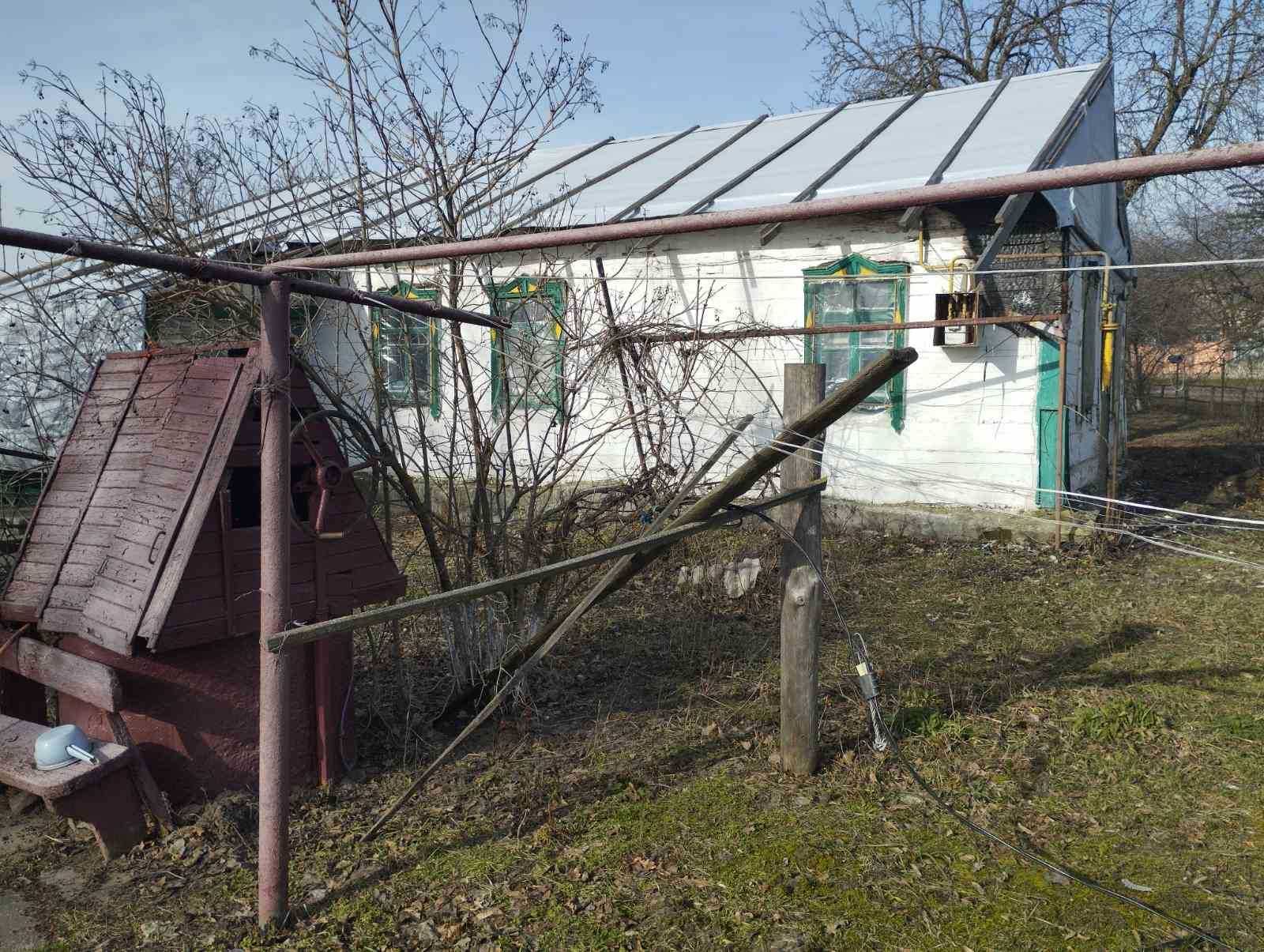 Ділянка під забудову 25 соток разом з будинком(будинок після пожежі)