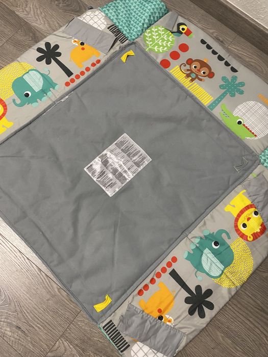 Коврик развивающий для детей + игрушки