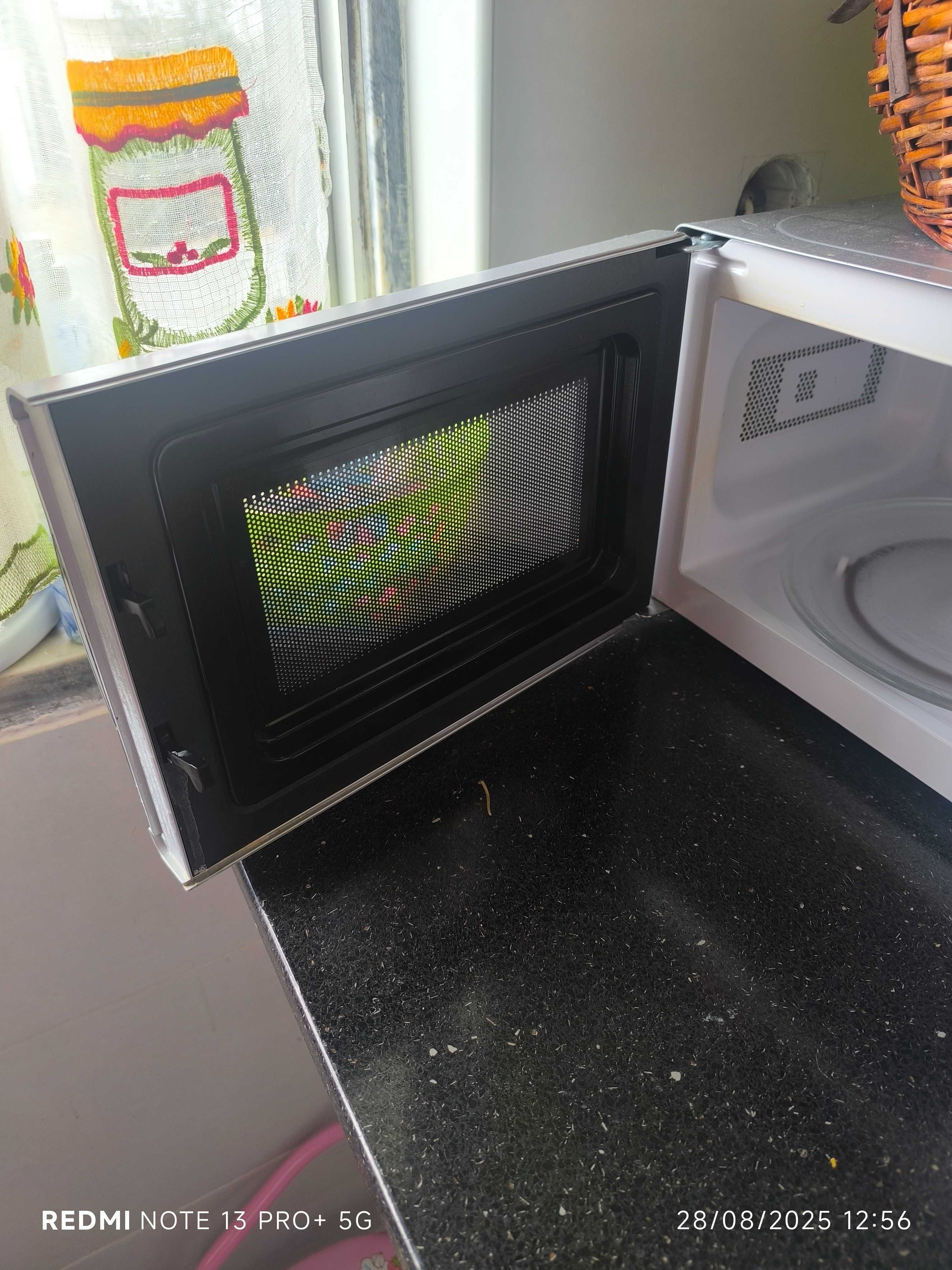 Microondas como novo
