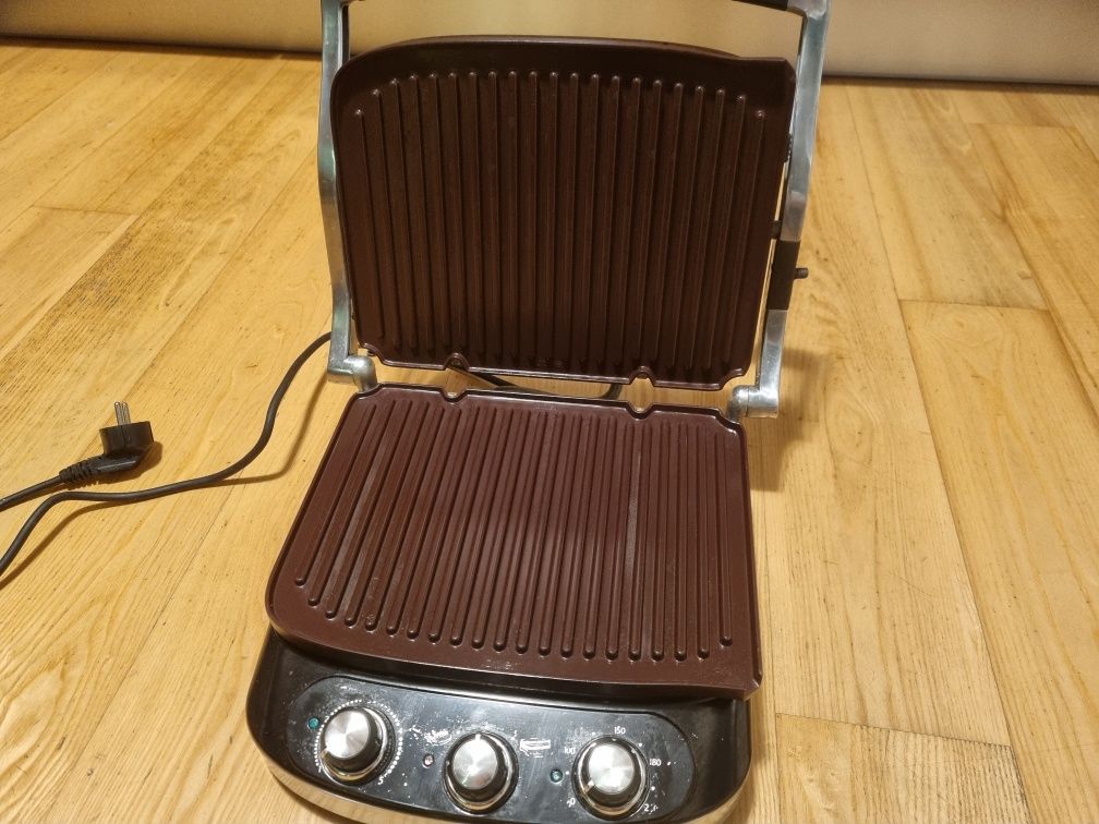 Grill DeLonghi CGH 902 C