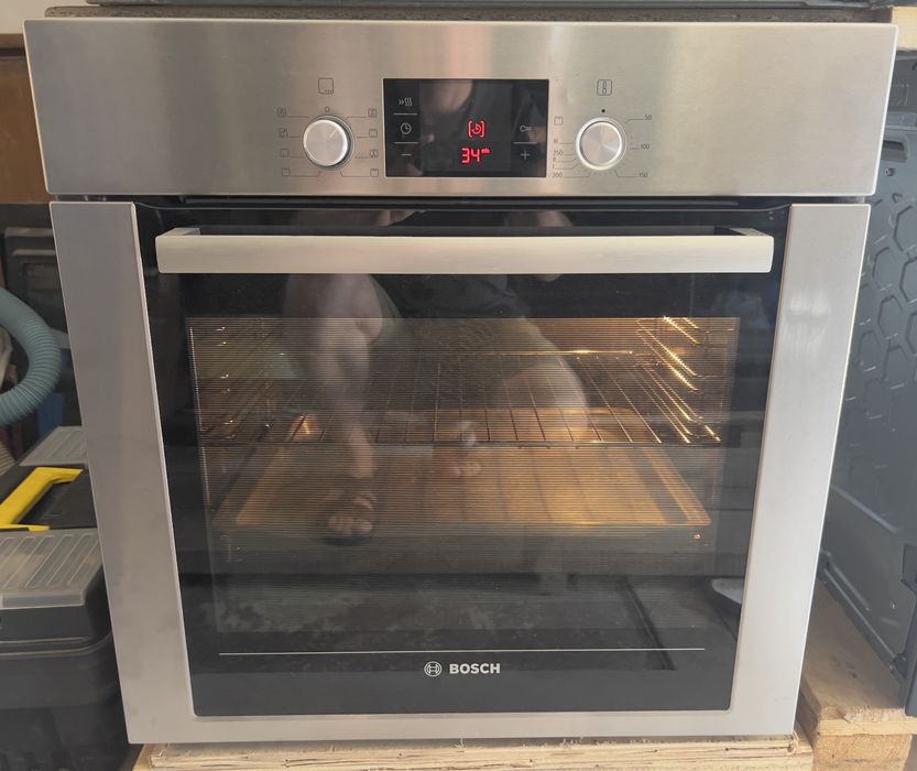 Духовка Bosch (Німеччина)
