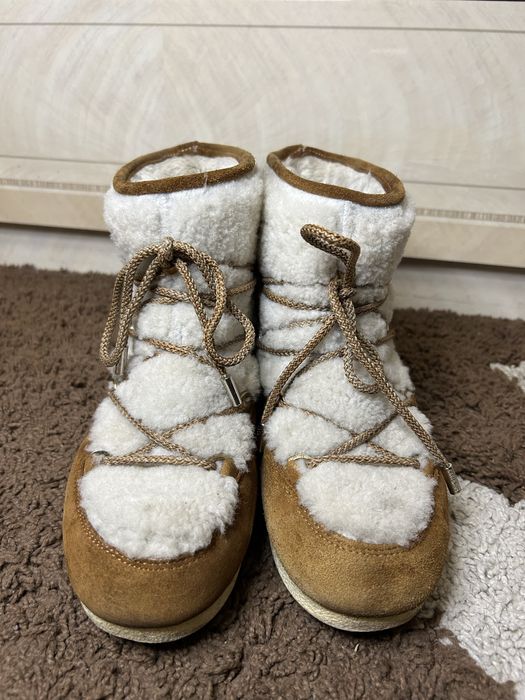 Жіночі  замшеві ботинки moon boot 38