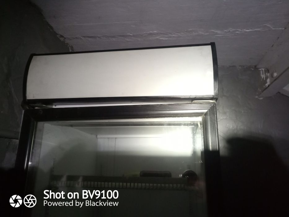 Холодильный шкаф холодильная витрина