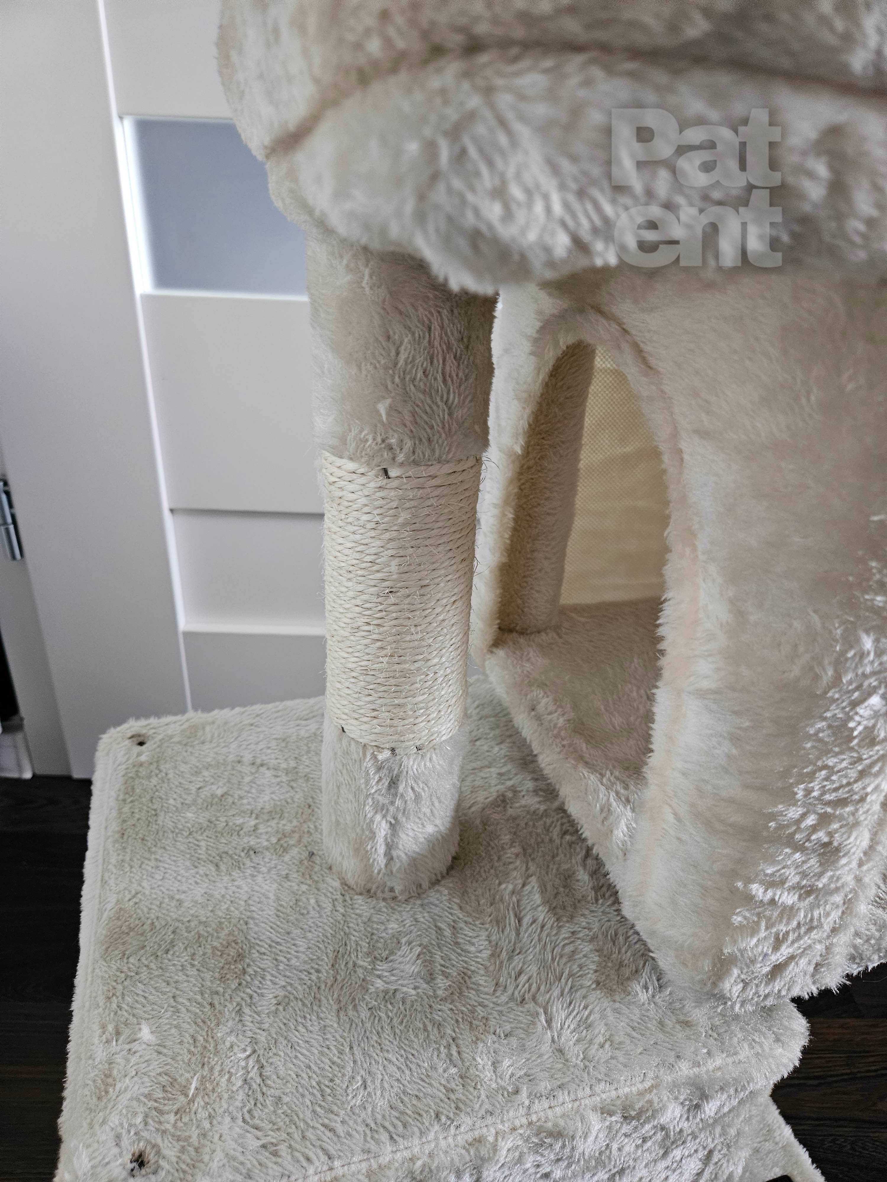 Drapak dla kota kompaktowy 67 cm beżowy domek słupek legowisko