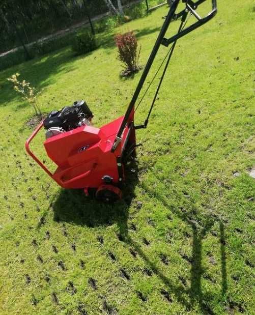Wypożyczalnia Aerator spalinowy Profesionalny Rurowy areator Wynajem