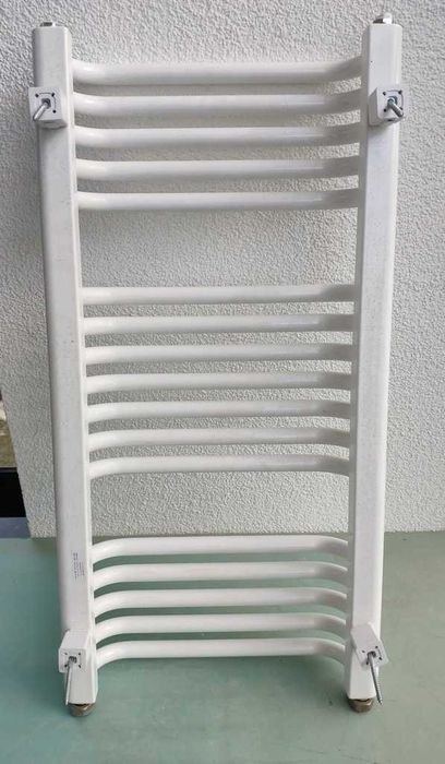 Zehnder Cortina Plus grzejnik łazienkowy biały