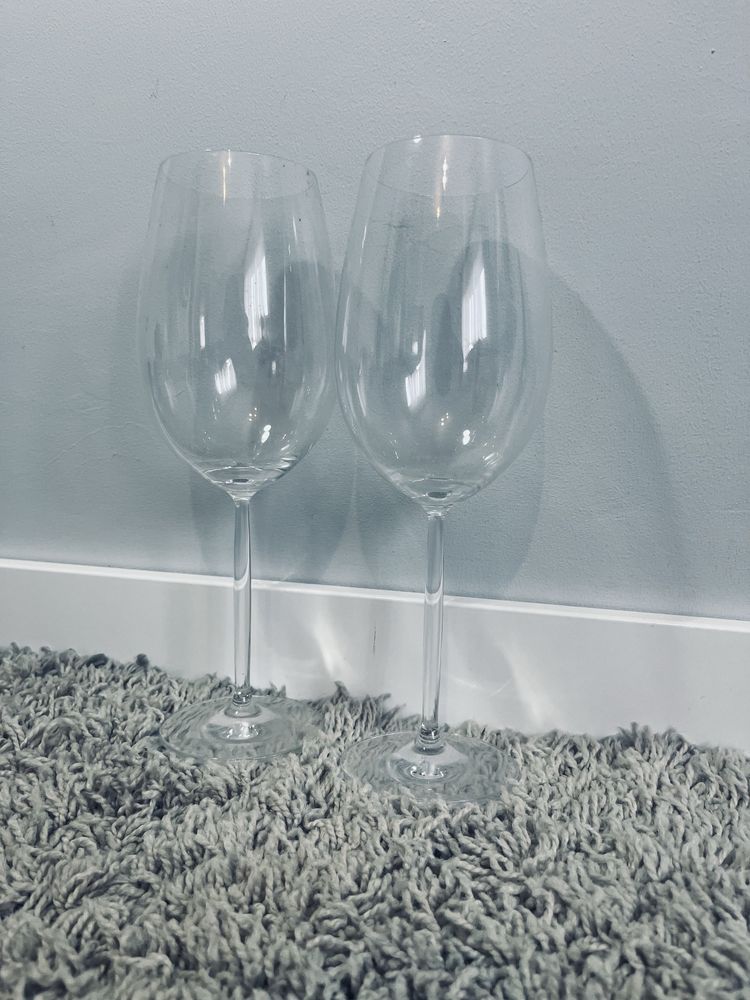 Zestaw dwoch kieliszkow na wino duze kielichy pucharki szklane
