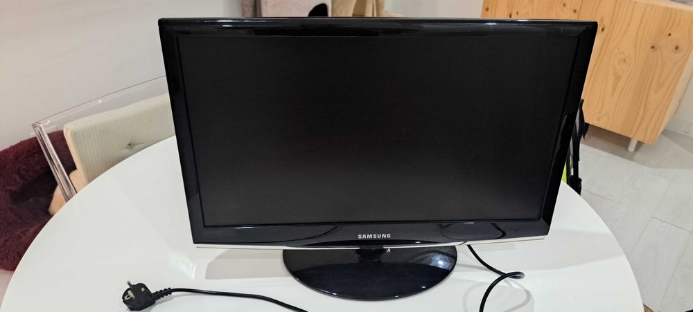 Samsung tv syncmaster 2333 HD