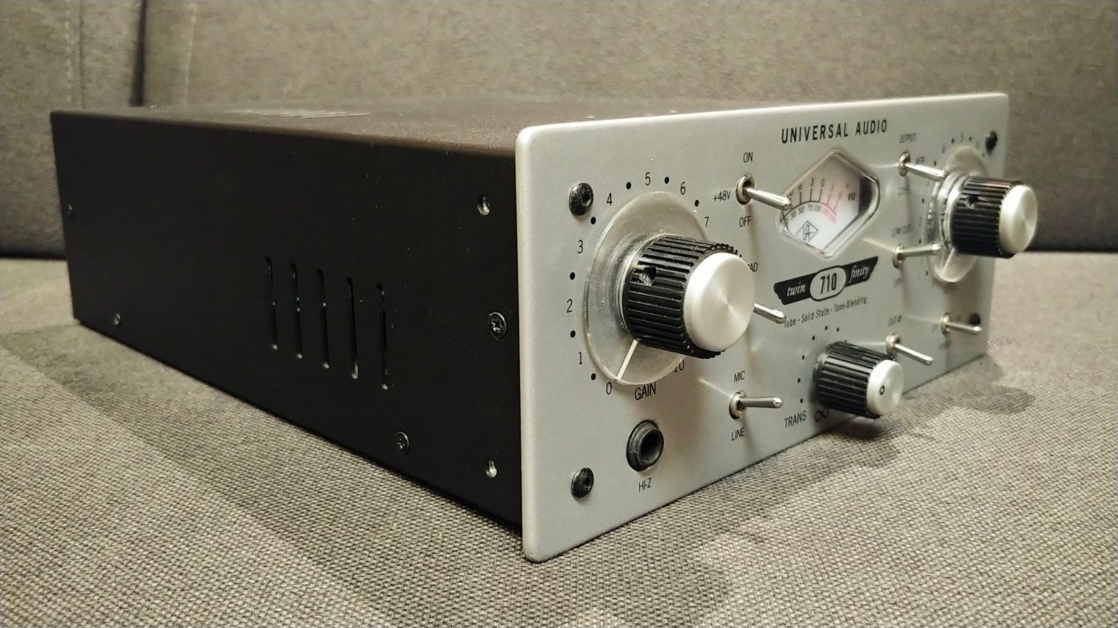 Preamp Universal Audio Twin Finity 710
