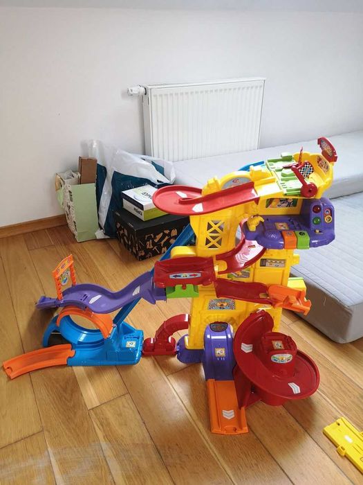 Zestawy Vtech tut tut. Super tor plus autka