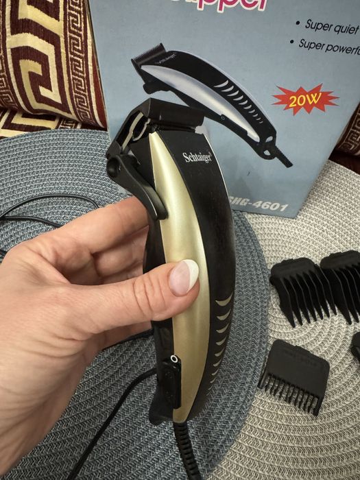 Машинка для стрижки Schtaiger