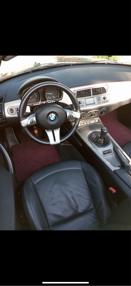 BMW Z4 2.2cc com 170cv de 2004