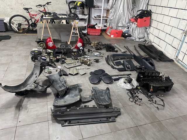 VARIAS PEÇAS Renault 3 1.2 16V (2001/05), Borrachas, chapeleiras, etc