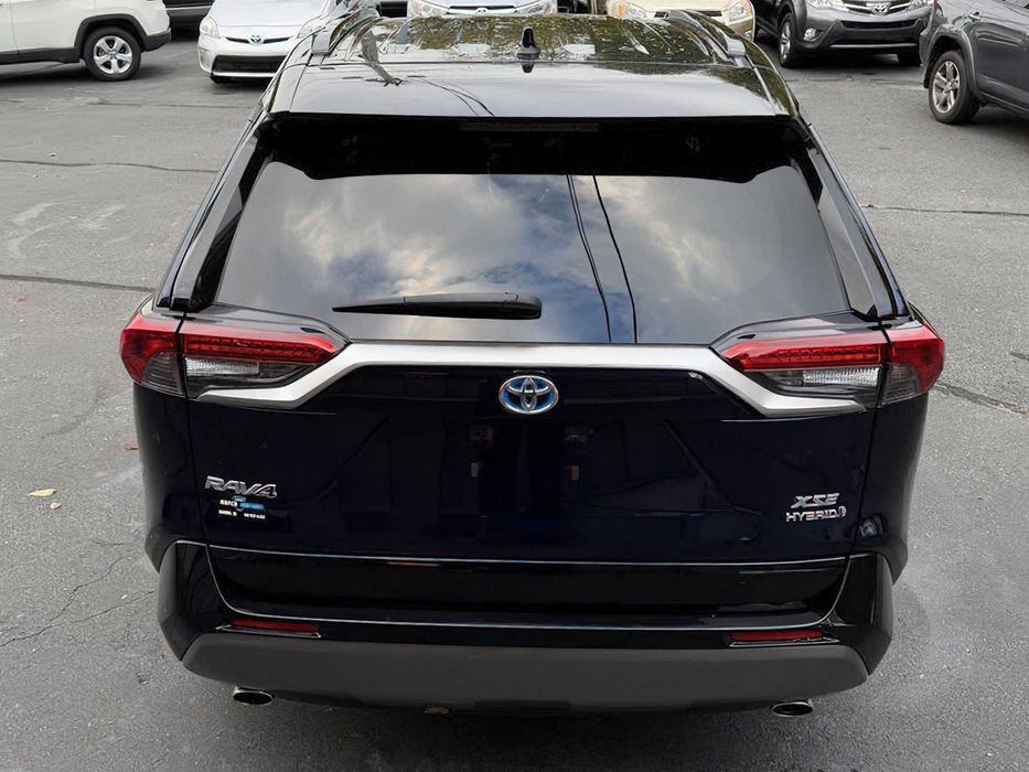 Toyota RAV4 Hybrid      2019