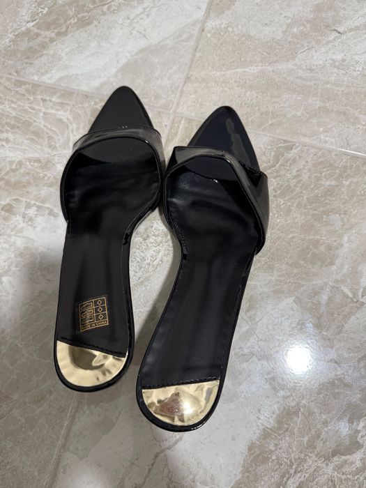 Мюлі чорні ,лакові