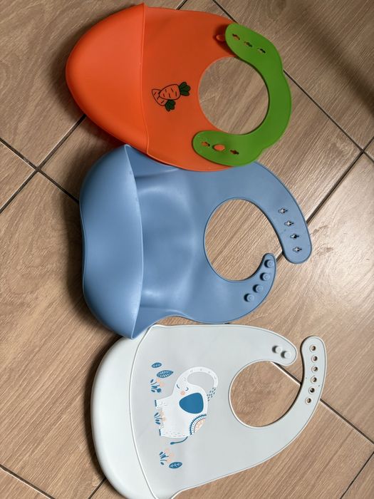 Силіконові слюнявчики