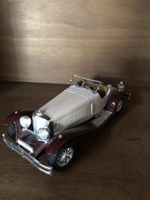 Mercedes burago escala 1/24