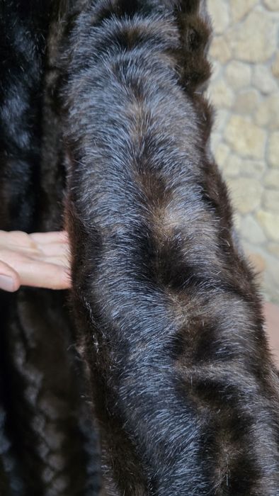 Продам шубу з еко-хутра