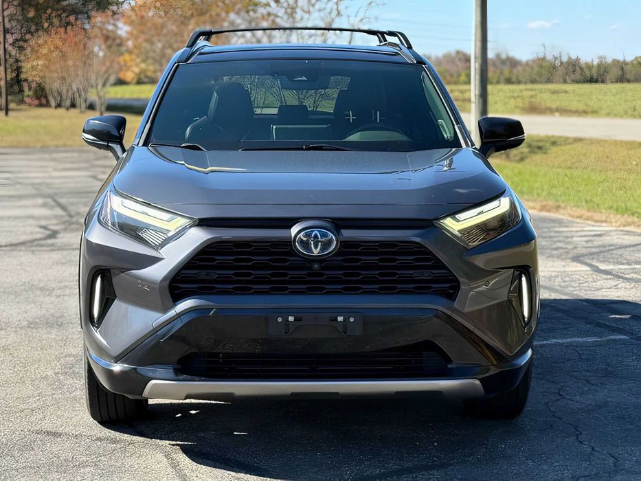 Toyota RAV4      2022