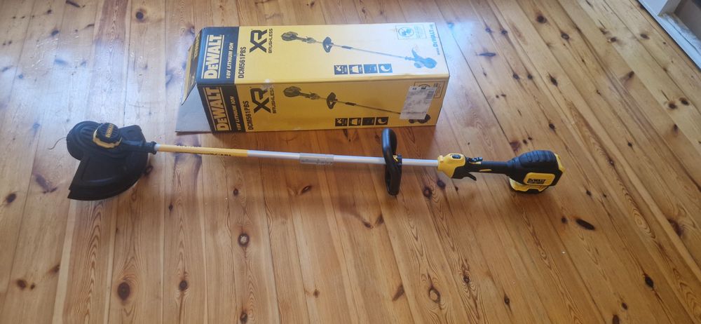 Podkaszarka aku dewalt
