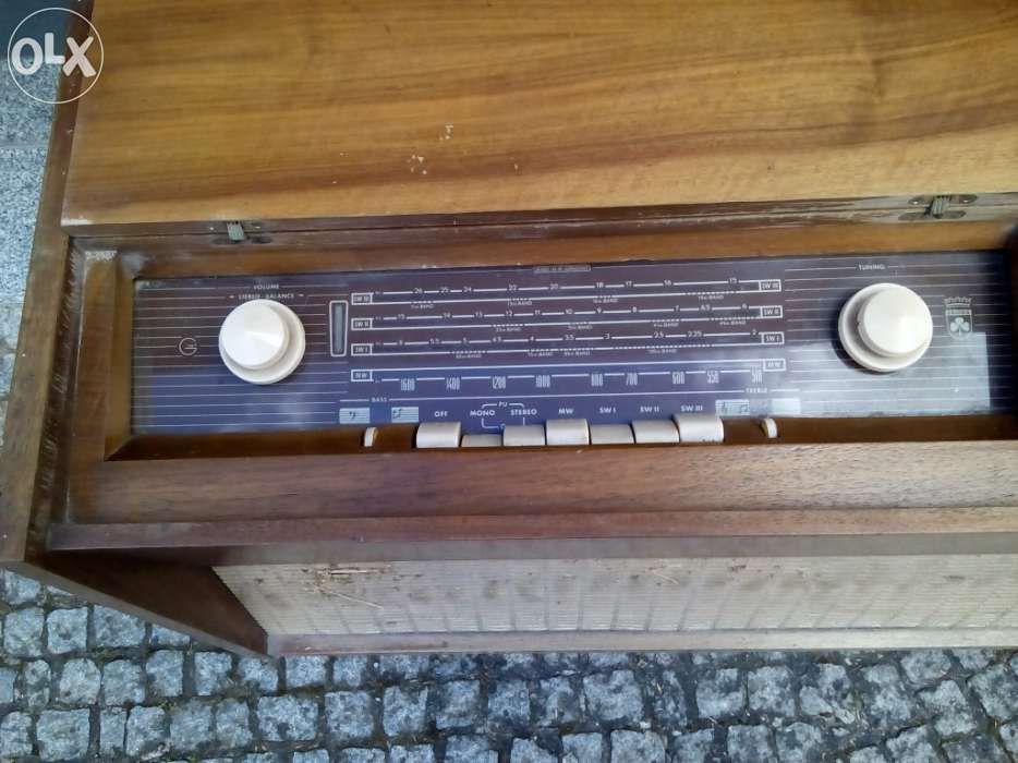 Vendo móvel radio gira discos muito antigo, (centenário) Grundig